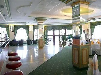 Gloria Palac מלון 3*