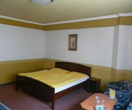 Szálloda Gloria Palac 3*