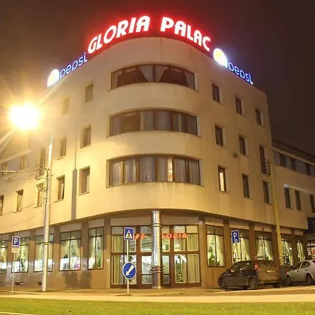 Gloria Palac 3*