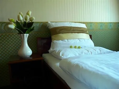 Hotel Gloria Palac 3*