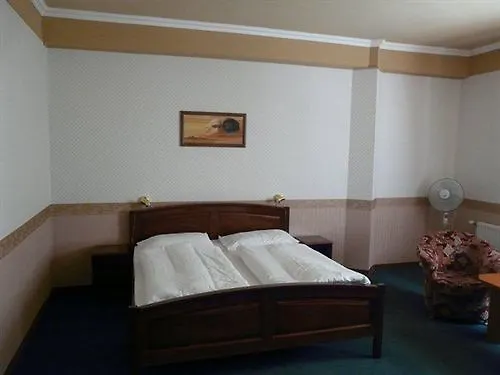 Hotel Gloria Palac 3*