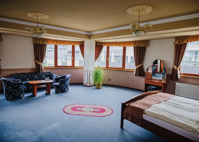 Hotel Gloria Palac 3*