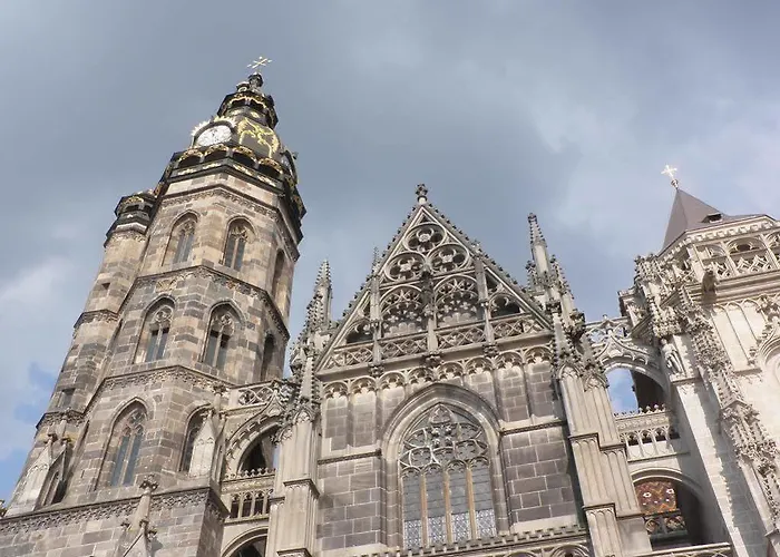 Hotel Gloria Palac 3*