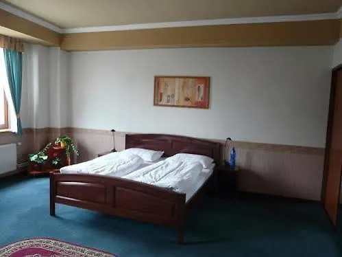 Hotel Gloria Palac 3*